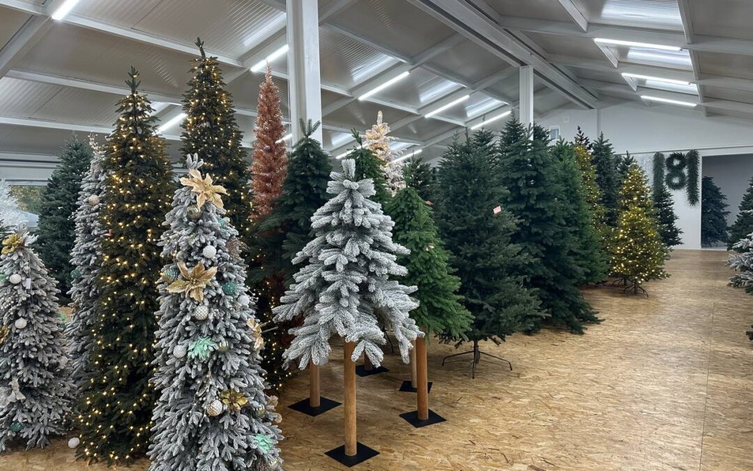 Яка ялинка краща: лиття чи ПВХ – повне порівняння